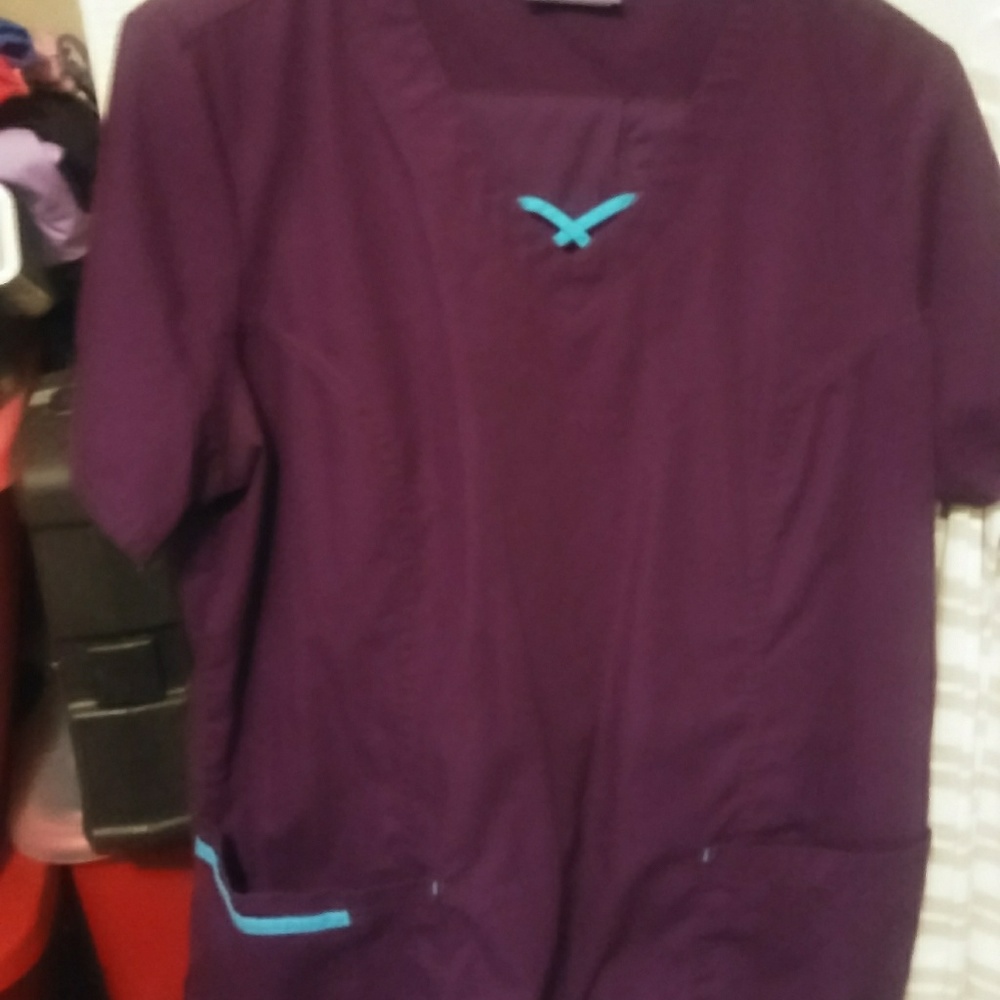 Scrub set